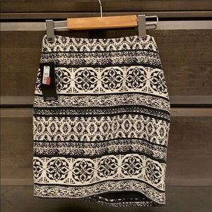 RW and Co stretch lining skirt